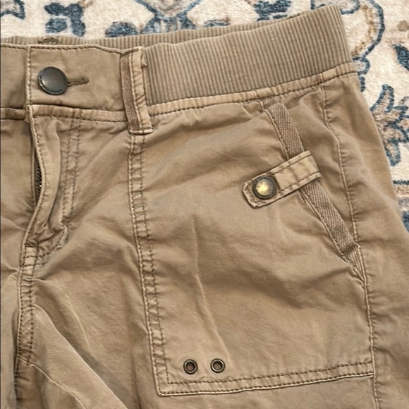 Tan Cargo Shorts Utility Style - Picture 3 of 9